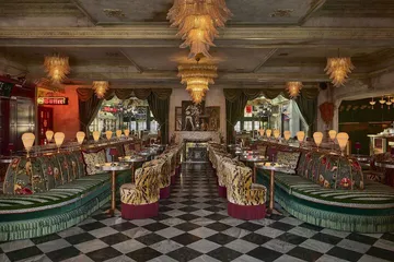 Lafayette Hotel & Club