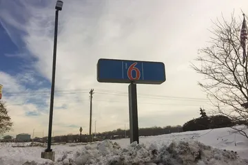 Motel 6 Burnsville MN