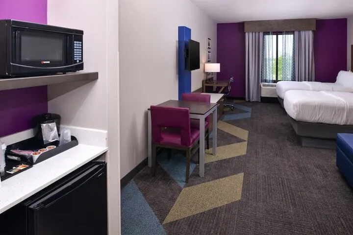 Room 4 of 58