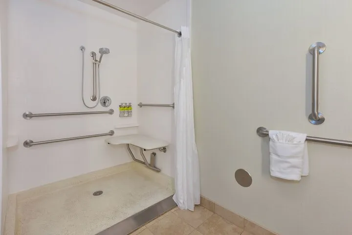 Room 2 of 44
