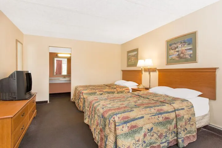 Room 3 of 22