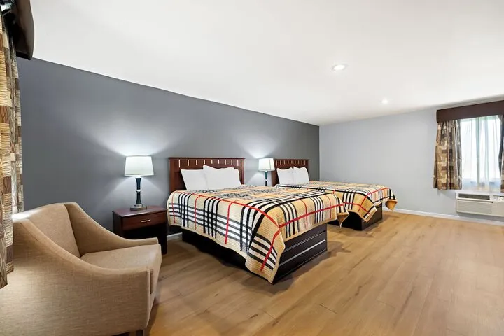 Room 4 of 22