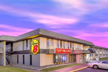 Super 8 by Wyndham Windsor / Madison North