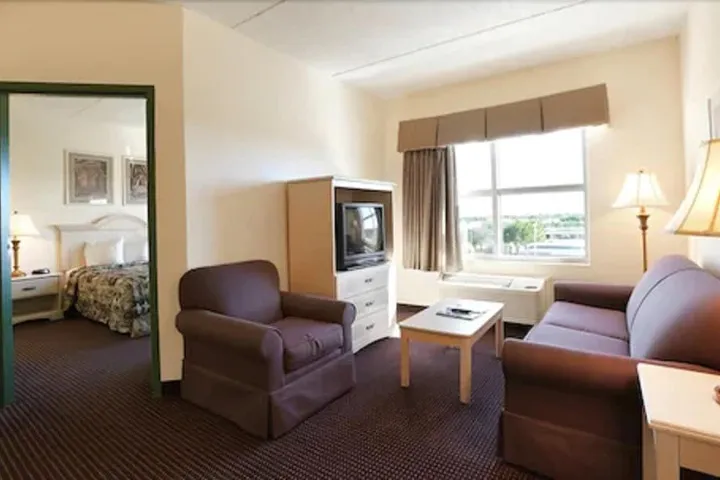 Room 5 of 14