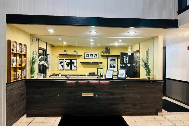 Hotel Interior 4 of 25