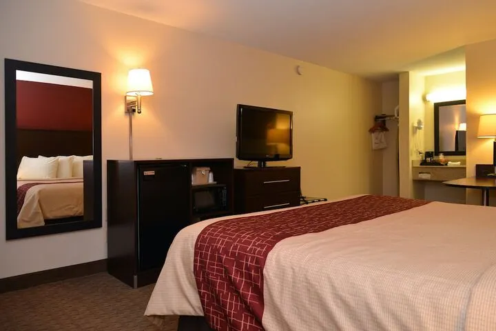 Room 5 of 17
