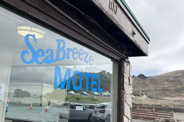 Sea Breeze Motel