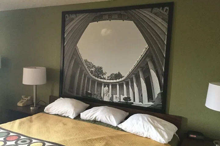 Room 5 of 31