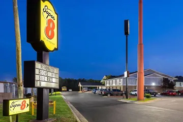 Super 8 by Wyndham Harrison AR