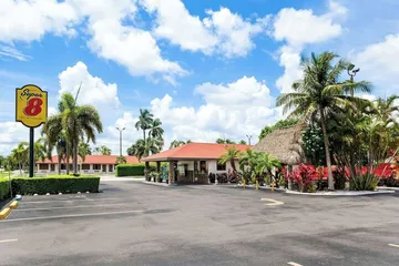 Super 8 by Wyndham Florida City / Gateway to Keys/Everglades