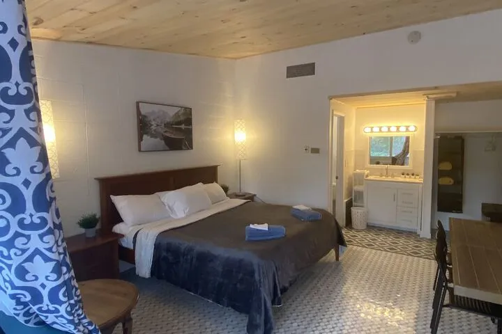 Room 3 of 26