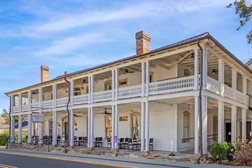 The Colonial Inn an Ascend Collection Hotel