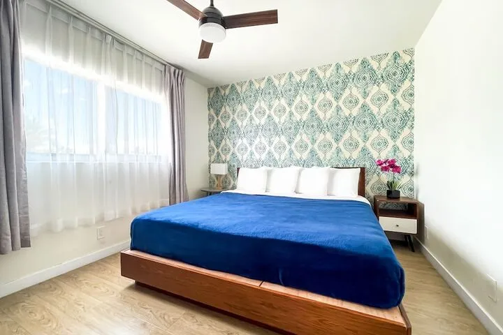 Room 5 of 17
