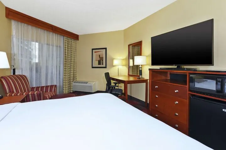 Room 4 of 55