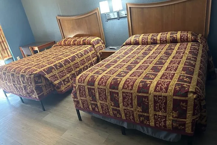 Room 3 of 7