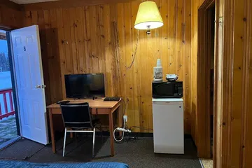 Glacier View Inn