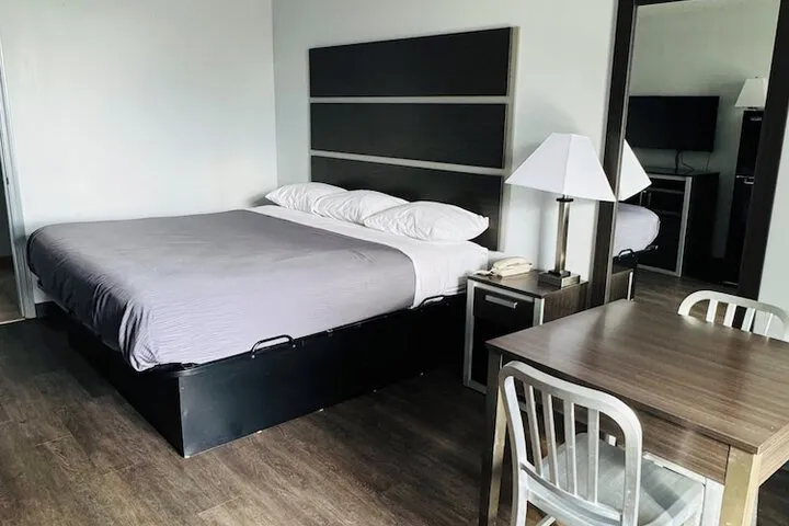 Room 3 of 13