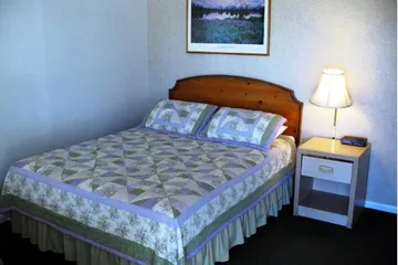 Golden West Motel