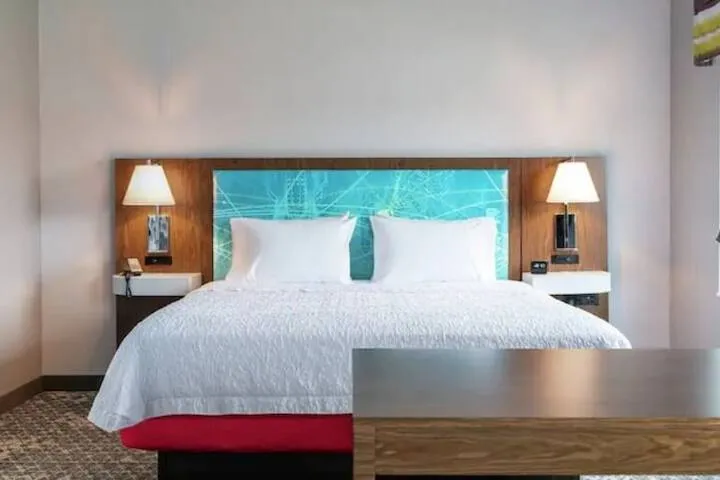 Room 3 of 46