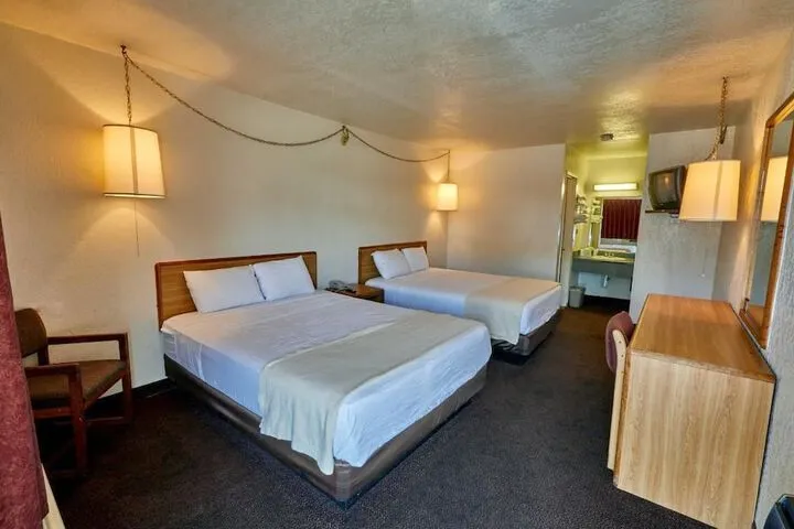 Room 5 of 37