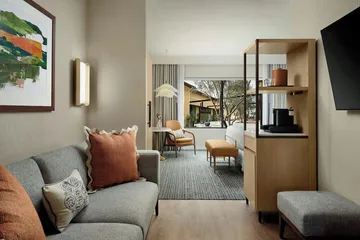 Hotel Solea Autograph Collection