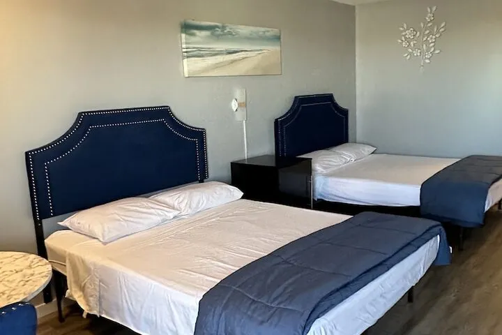 Room 4 of 26