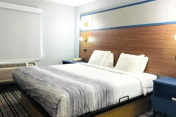AmericInn by Wyndham Frankfort IN