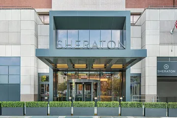 Sheraton LaGuardia East Hotel