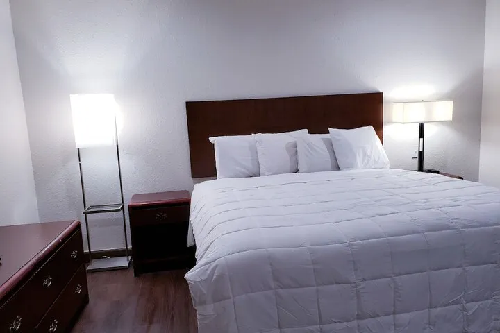 Room 4 of 31