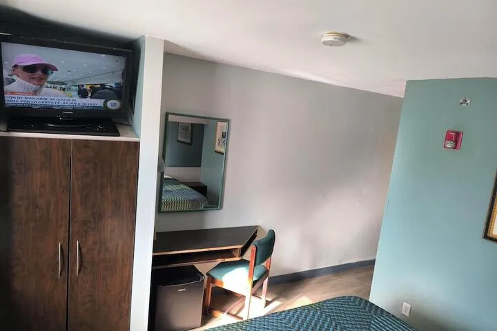 Room 3 of 14