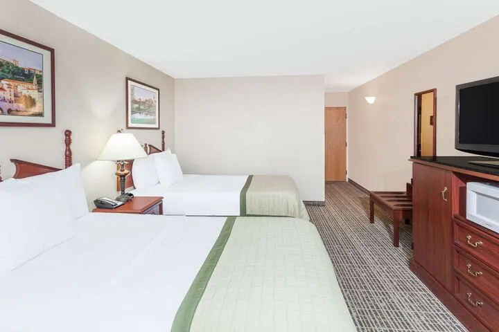 Room 5 of 39