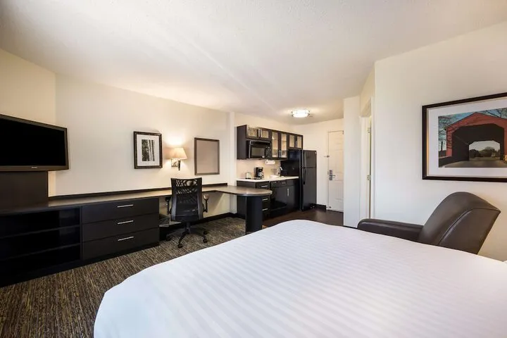 Room 5 of 20