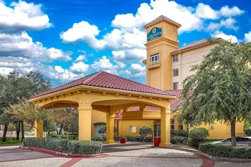 La Quinta Inn & Suites by Wyndham Dallas North Central