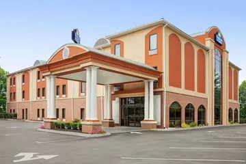 Days Inn & Suites by Wyndham Murfreesboro I-24 East