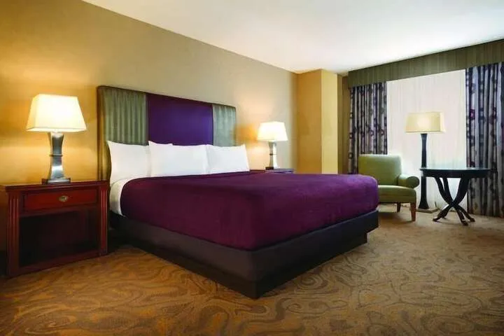 Room 4 of 53