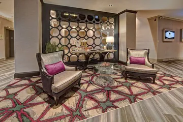 DoubleTree by Hilton Hotel Decatur Riverfront