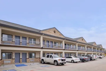 Crystal Inn & Suites IAH Humble