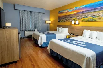 Days Inn & Suites by Wyndham Houston North / Aldine