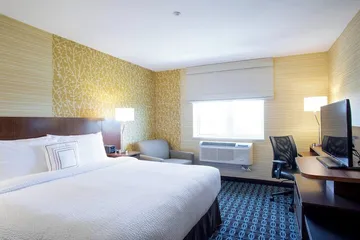 Fairfield Inn & Suites New York Queens / Fresh Meadows