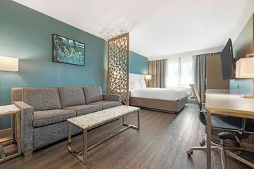 Best Western Plus Temecula Wine Country Hotel & Suites