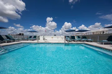 President Hotel Villa