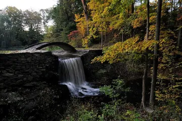 Buttermilk Falls Inn