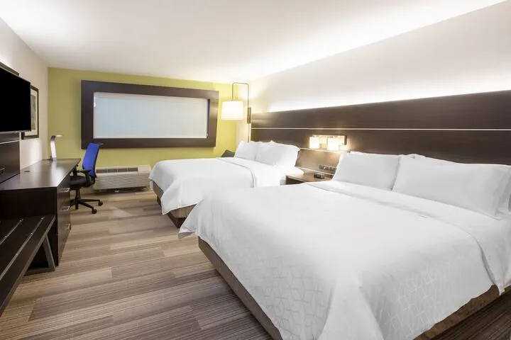 Room 4 of 19