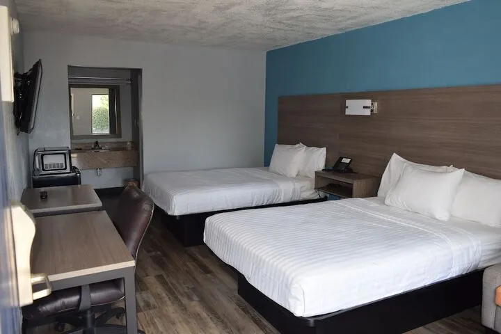 Room 5 of 16