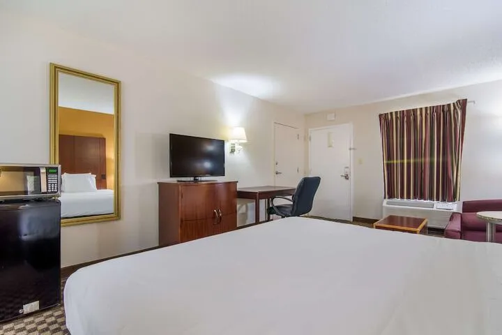 Room 2 of 21