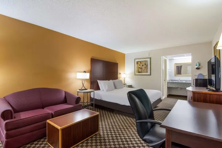 Room 3 of 21