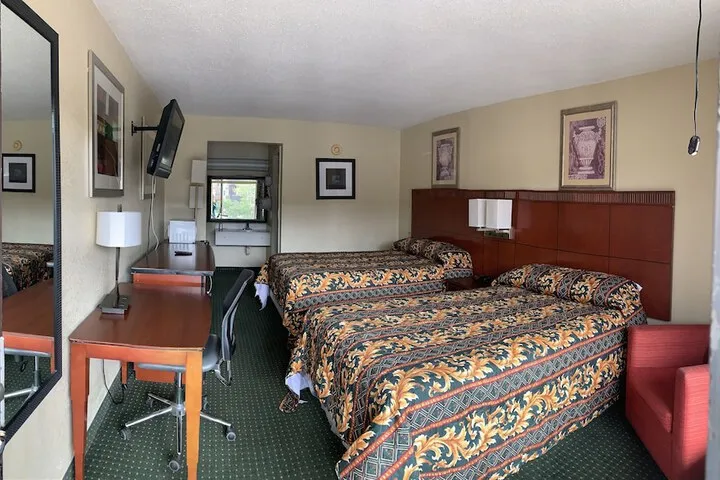 Room 3 of 3