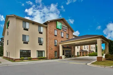 Holiday Inn Express & Suites Buford NE - Lake Lanier by IHG