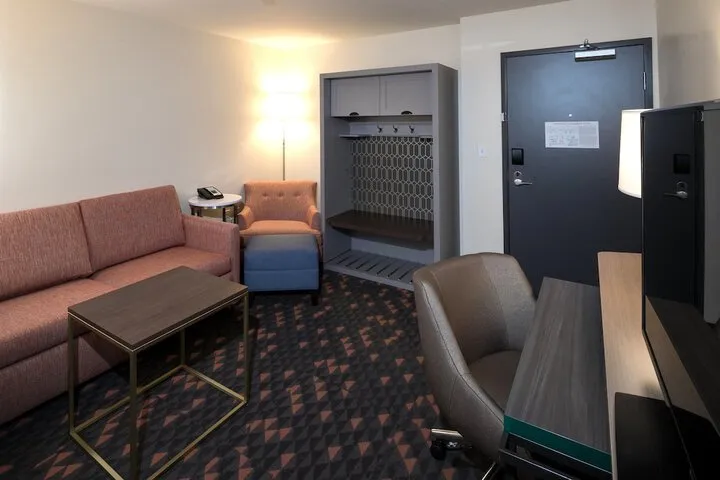 Room 5 of 48