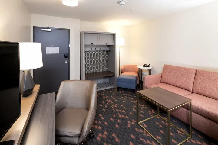 Room 2 of 48